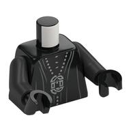 Torse, robe, plis gris bleuté foncé, pendentif en argent, motif imprimé chemise, bras titane nacré, mains noires (Torso, Robe, Dark Bluish Grey Folds, Silver Pendant, Shirt Print, Pearl Titanium Arms, Black Hands)
