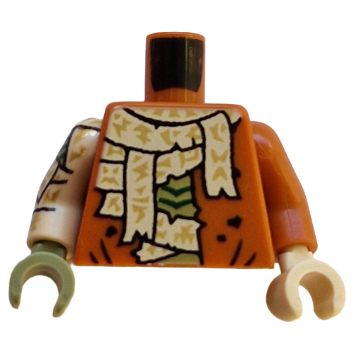 Torse, bras et mains impairs, bandages beige, motif imprimé poitrine vert olive, bras gauche orange foncé, main beige, bras droit et main vert olive (Torso, Odd Arms and Hands, Tan Bandages, Olive Green Scaled Chest Print, Left Dark Orange Arm, Tan Hand, Right Tan Arm and Olive Green Hand)