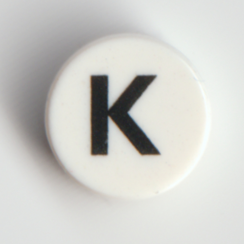 Visuel indicatif Rebrickable de Tuile ronde 1 x 1 avec motif imprimé noir 'K' (Tile Round 1 x 1 with Black 'K' Print)