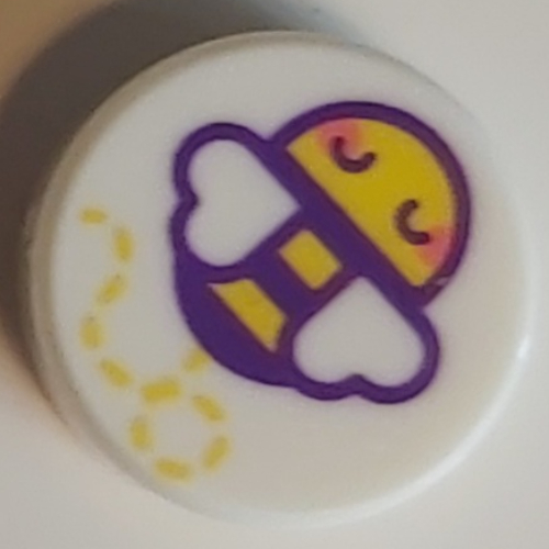 Visuel indicatif Rebrickable de Tuile ronde 1 x 1 avec motif imprimé Abeille, cœurs violets foncés pour ailes (Tile Round 1 x 1 with Bee, Dark Purple Hearts for Wings Print)