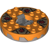 Visuel indicatif Rebrickable de Platine 6 x 6 rondes en argent base dentelé avec des visages rouge foncé sur le beige foncé et motif imprimé gris foncé (Ninjago toupie) (Turntable 6 x 6 Round Flat Silver Base Serrated with Dark Red Faces on Dark Tan and Dark Gray Print (Ninjago Spinner))