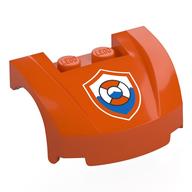 Visuel indicatif Rebrickable de Carrosserie du véhicule, passage de roue / garde-boue 3 x 4 x 1 2/3 profil bas, avant incurvé avec logo de garde-côtes imprimé (Vehicle Body, Wheel Arch / Mudguard 3 x 4 x 1 2/3 Low Profile, Curved Front with Coastguard Logo Print)