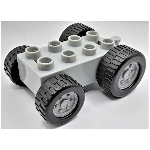 Visuel indicatif Rebrickable de Duplo Car Base 2 x 4 Tracteur avec roues avant et arrière (Duplo Car Base 2 x 4 Tractor with Front and Rear Wheels)
