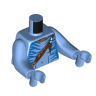 Torse avec de longs bras, Na'vi, avec poitrine nue, Marquages bleus, bracelet brun rougeâtre avec motif imprimé plume, bras et mains bleu moyen (Torso with Long Arms, Na'vi, with Bare Chest, Blue Markings, Reddish Brown Strap with Feather Print, Medium Blue Arms and Hands)