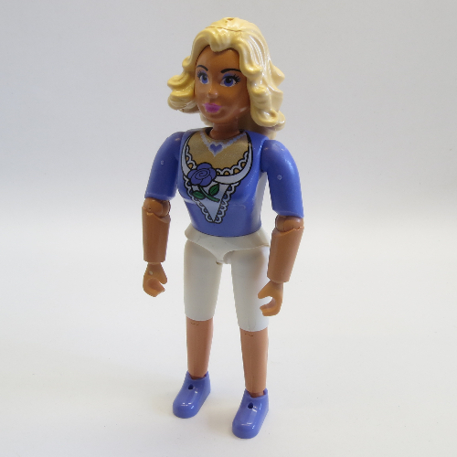 Belville figurine Coudes articulés, femelle, cheveux jaune clair, court blanc, chemise violette avec motif imprimé rose (Belville Figure Articulated Elbows, Female, Light Yellow Hair, White Shorts, Purple Shirt with Rose Print)