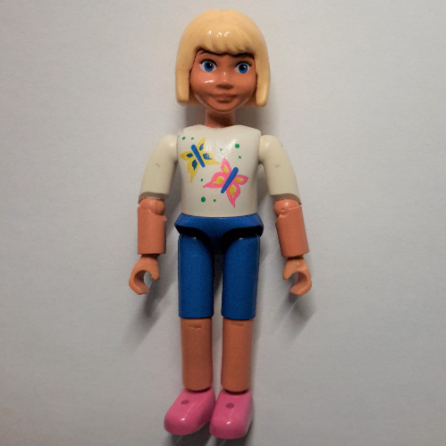 Visuel indicatif Rebrickable de Belville figurine Coudes articulés, enfant, femme, cheveux jaune clair, short bleu, chemise blanche avec motif imprimé papillon (Belville Figure Articulated Elbows, Child, Female, Light Yellow Hair, Blue Shorts, White Shirt with Butterfly Print)