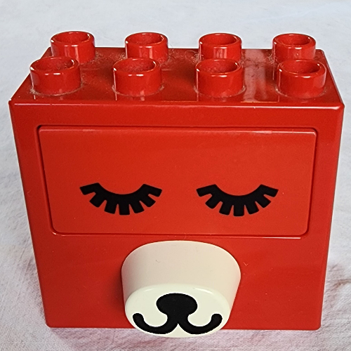Visuel indicatif Rebrickable de Duplo brique 2 x 4 x 2 avec visage de chien, yeux rotatifs avec motif imprimé ouvert / fermé (Duplo Brick 2 x 4 x 2 with Dog Face, Rotating Eyes with Open / Closed Print)