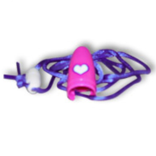 Capuchon de stylo avec cordon violet foncé et motif de cœur (Pen Cap with Dark Purple String and Heart Print)