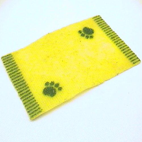 Visuel indicatif Rebrickable de Belville, Tapis / Tapis 8 x 5, rayures bord vert et motif imprimé 2 pattes (Belville, Rug / Mat 8 x 5, Green Edge Stripes and 2 Paw Print)