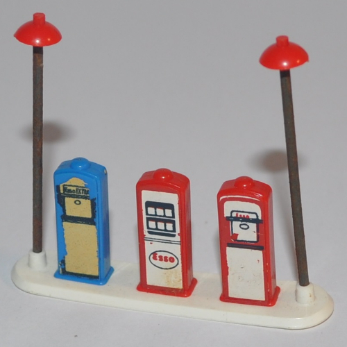 Visuel indicatif Rebrickable de Esso Esso Esso Esso Esso Esso (HO Scale Accessory Petrol Pumps Esso)