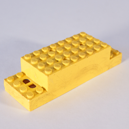 Visuel indicatif Rebrickable de Couvercle moteur, Train, 4.5V 12 x 4 x 3 1/3 Type II, haut (Motor Cover, Train, 4.5V 12 x 4 x 3 1/3 Type II, Top)