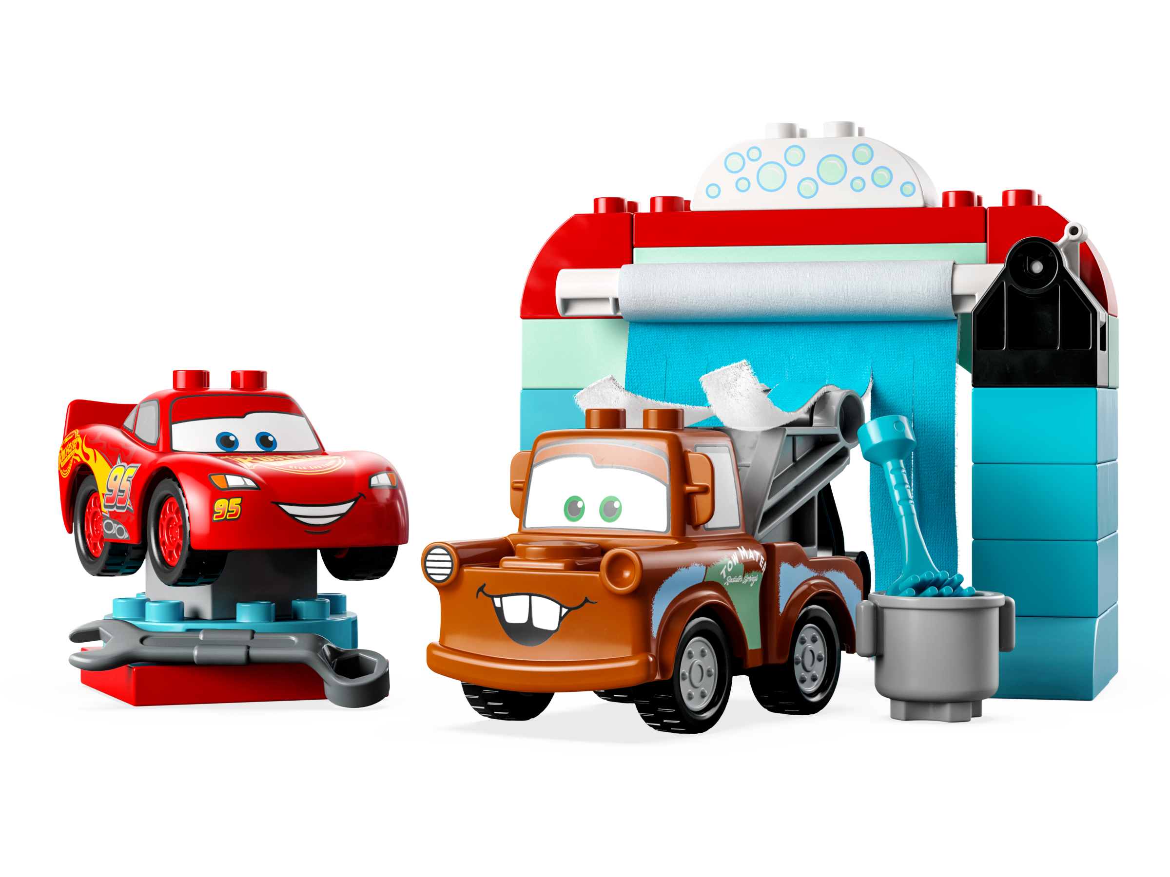Lightning McQueen & Mater's Car Wash Fun
