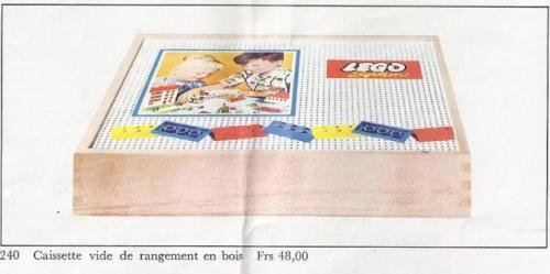 Grande boîte de rangement en bois, vide (Wooden Storage Box Large, Empty)