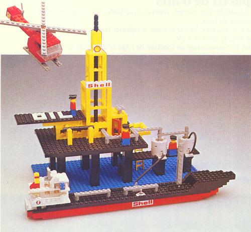 Plate-forme offshore avec pétrolier (Offshore Rig with Fuel Tanker)