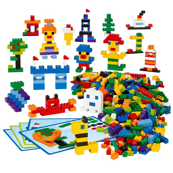 Creative LEGO Brick Set