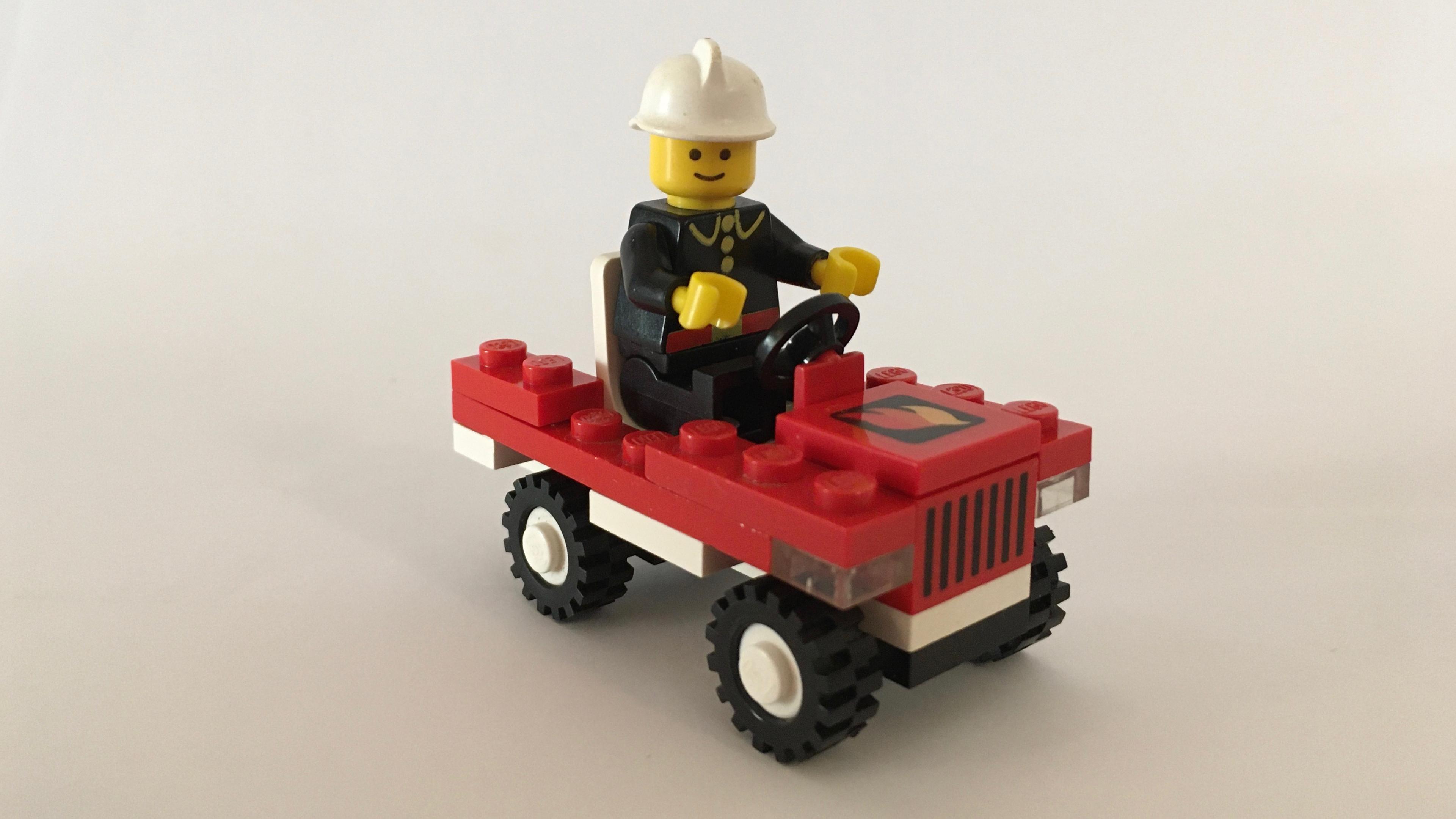 Voiture du chef des pompiers (Fire Chief's Car)