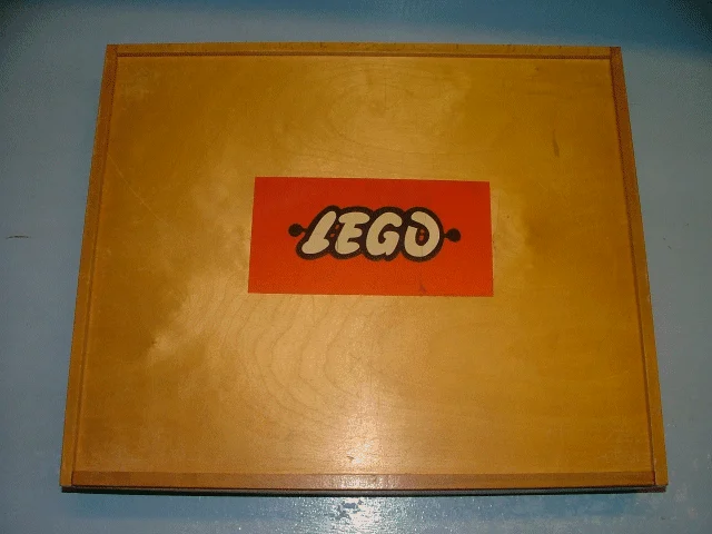Empty Kindergarten LEGO Box
