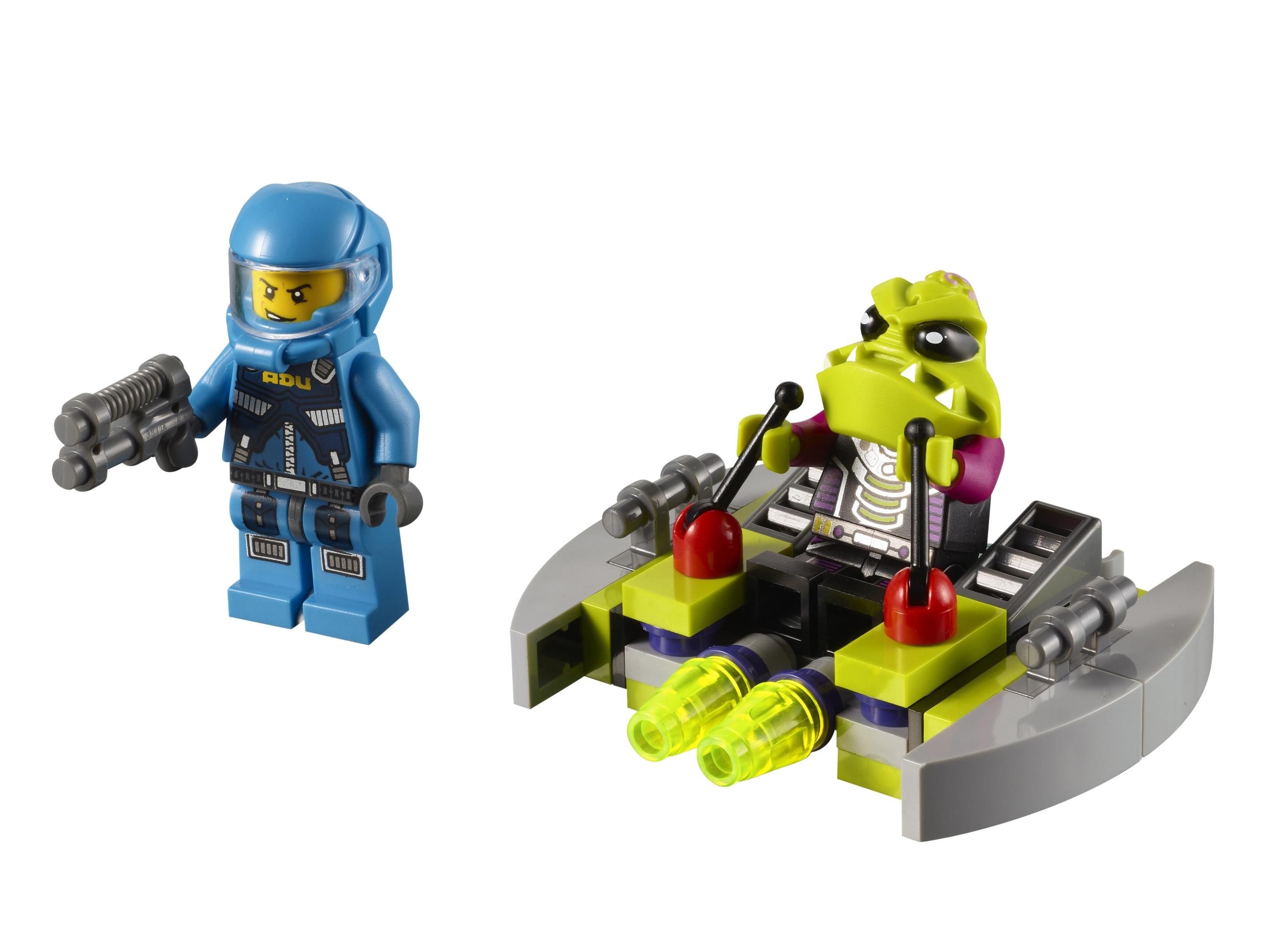 Alien striker (Alien Striker)