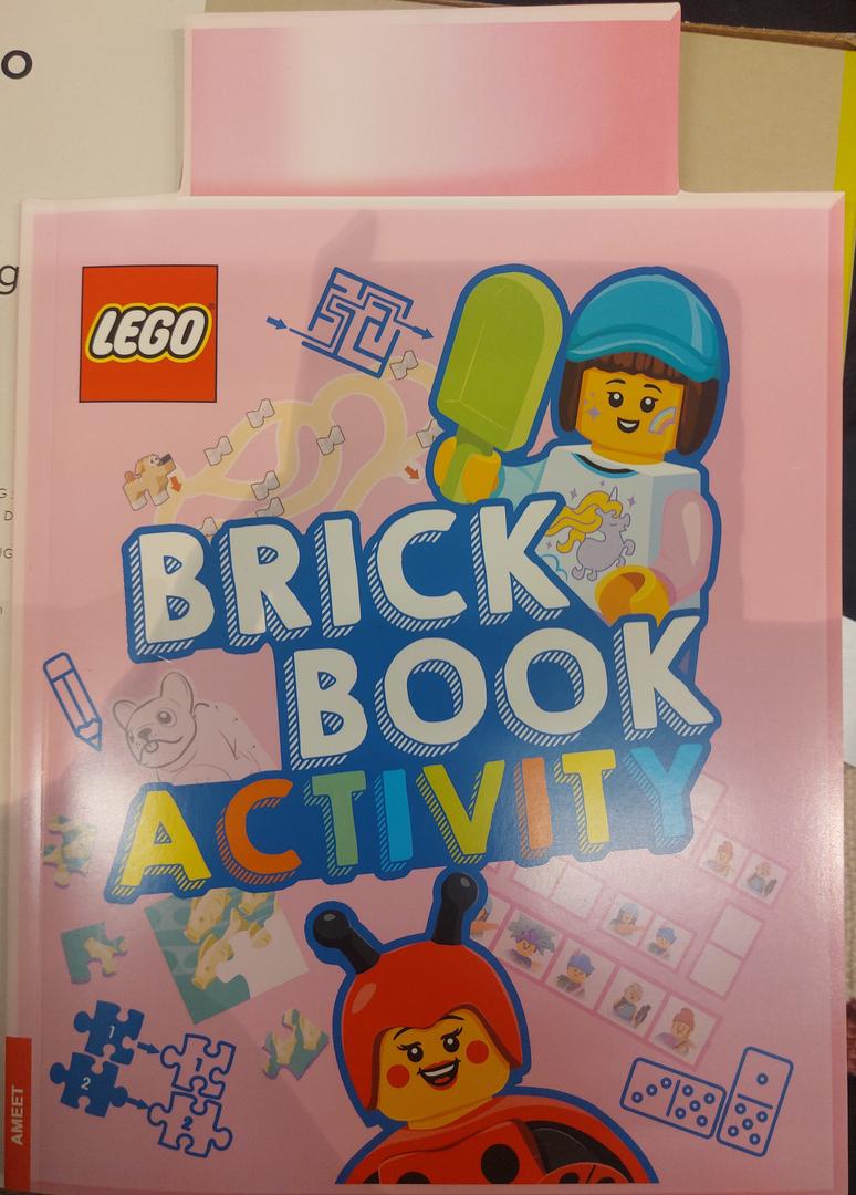 Brick book: activité (Brick Book: Activity)
