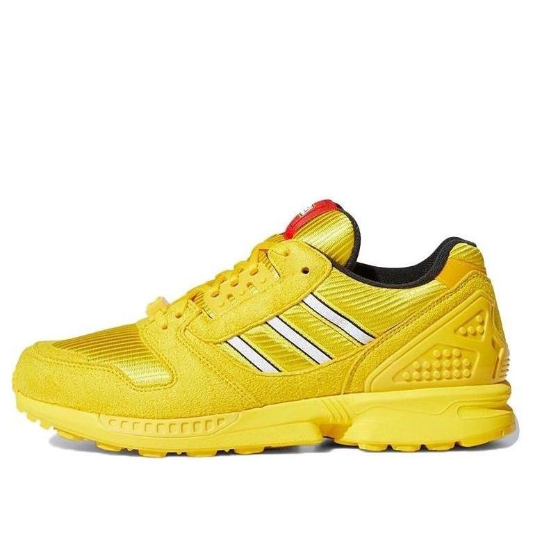 Adidas zx 8000 x LEGO (pack de couleur - équipement jaune) - chaussures pour hommes (adidas ZX 8000 x LEGO (Color Pack - Equipment Yellow) - Men's Shoes)
