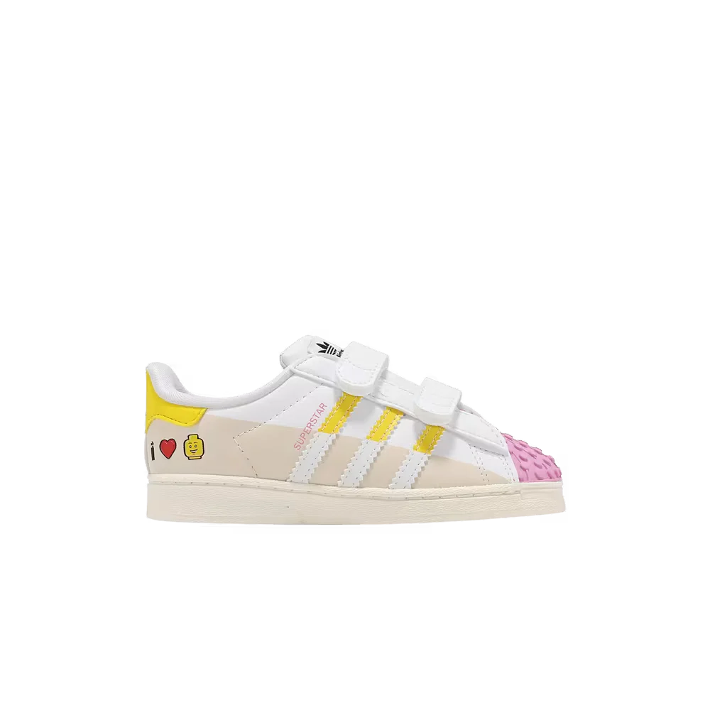 Adidas superstar x LEGO (blanc jaune rose) - chaussures pour bébé (adidas Superstar x LEGO (White Yellow Pink) - Infant Shoes)