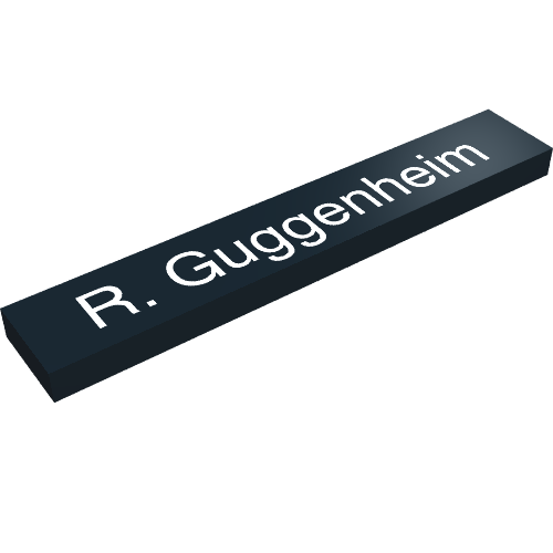 Rendu LDraw de Tuile 1 x 6 avec motif imprimé "R. Guggenheim" (Tile 1 x 6 with "R. Guggenheim" Print), couleur indicative